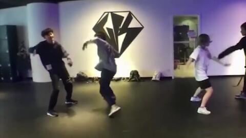 freaks舞蹈视频完整版,激情四溢的街头舞蹈盛宴