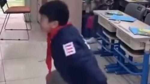 男操男视频,激情四溢！男子体操精彩瞬间大盘点