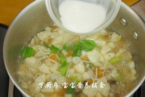 牛奶蘑菇汤的做法视频,牛奶蘑菇汤的温馨制作之旅