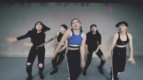 酷妞妞舞蹈视频,动感节奏下的热辣演绎