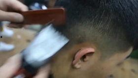 剪男士短发视频全过程,轻松打造时尚短发造型