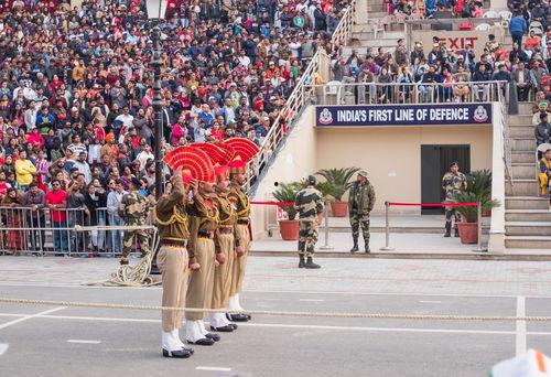 印巴边境降旗仪式视频,一场跨越国界的和平仪式
