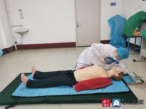 单人徒手心肺复苏操作视频,单人徒手心肺复苏操作步骤详解