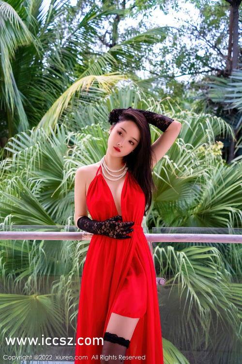 美女被叉的视频,美女遭遇意外叉伤，现场画面令人揪心