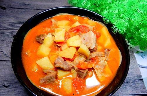 西红柿土豆炖牛肉视频,西红柿土豆炖牛肉，营养满分的一锅炖