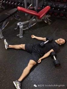 摸肌肉男胸肌视频,动感视频带你领略健硕胸肌的魅力