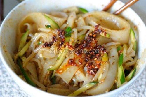 凉皮的做法视频,家常美味，简单易学