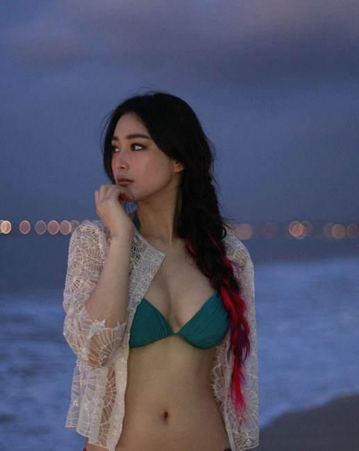 比基尼写真高清视频,性感瞬间，视觉盛宴