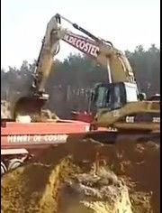 挖掘机视频表演大全集,机械舞动，力与美的完美融合