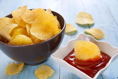 婴儿吃蜜瓜会不会拉黑粑粑,揭秘婴儿吃蜜瓜后的粑粑变化