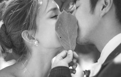 男生和女生亲吻视频,男生女生甜蜜亲吻视频曝光