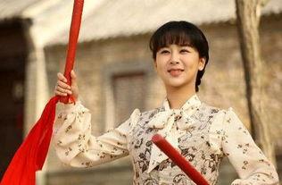 大秧歌双扇子花样视频,舞动民俗风韵，传承非遗魅力