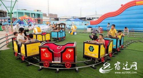 游乐场玩耍视频